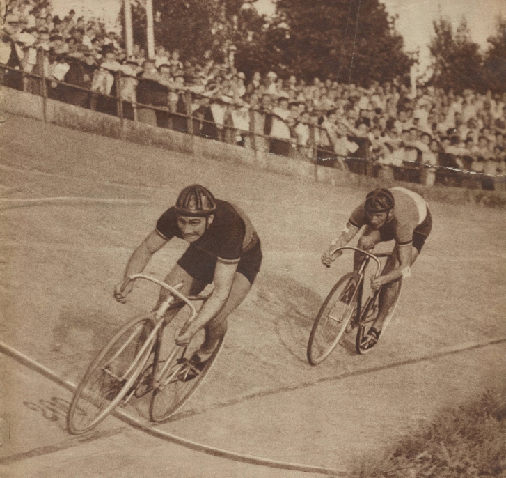 Op 200 meter van de eindmeet springt Scherens ervandoor om Gérardin niet meer dichterbij te laten komen. Het WK van Zűrich in 1936 bracht hem een vijfde wereldtitel.