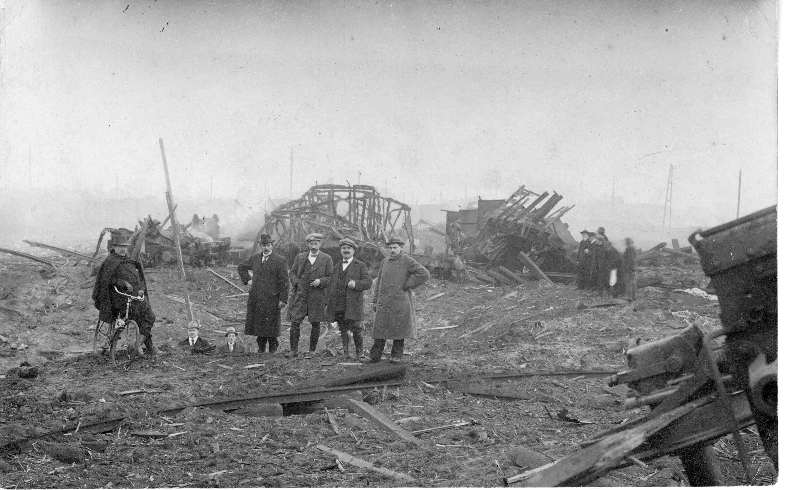 Het station van Hamont na de ontploffing van de Duitse munitietrein op 18 november 1918. 